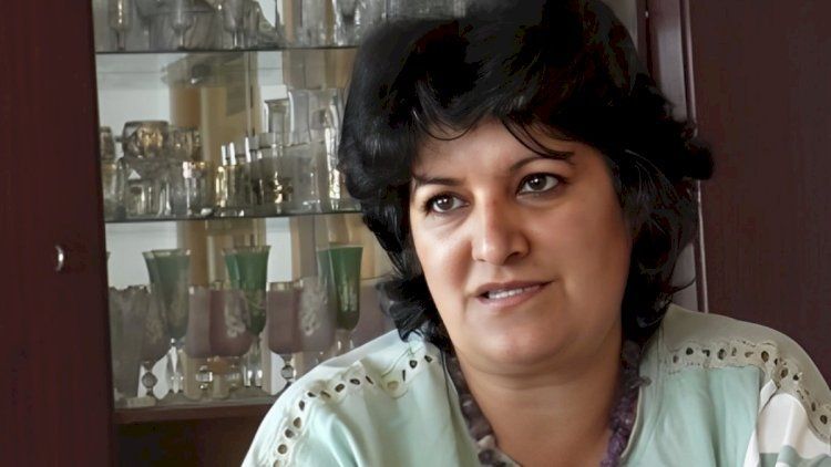 51 yaşında tələbə olan qadın:     “Dedilər ki, ay xala, get, qablarını yu”