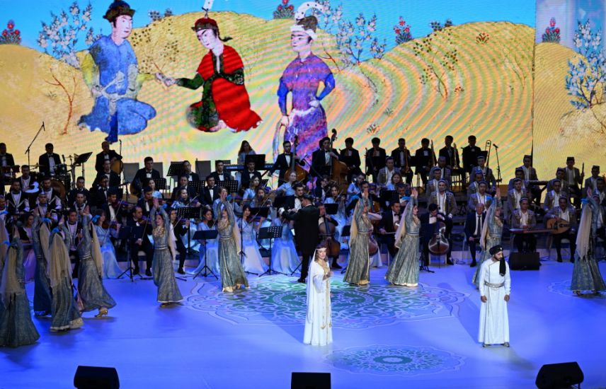 Daşkənddə Azərbaycan və Özbəkistan incəsənət ustalarının birgə qala konserti olub -     FOTO