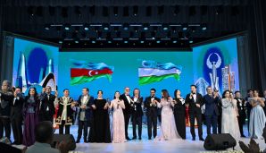 Daşkənddə Azərbaycan və Özbəkistan incəsənət ustalarının birgə qala konserti olub -     FOTO — foto 4