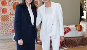 Azərbaycanın və Özbəkistanın birinci xanımları və qızları Daşkənddə sərgi ilə tanış olub və Özbəkistan milli geyimlərindən ibarət kolleksiyaya baxıblar -   FOTO - YENİLƏNDİ — foto 14
