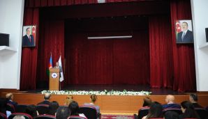 Kamaləddin Qafarov seçicilərlə görüşüb -     FOTOLAR — foto 2
