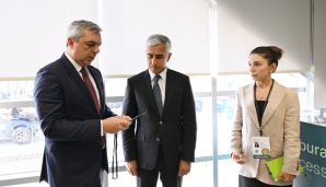 COP29-un Təşkilat Komitəsinin sədri Samir Nuriyevin rəhbərliyi altında Komitənin bir sıra üzvləri Bakı Olimpiya Stadionuna baş çəkiblər -   FOTO — foto 2