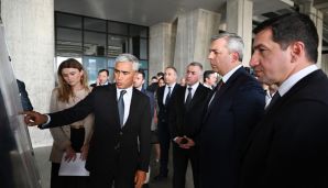 COP29-un Təşkilat Komitəsinin sədri Samir Nuriyevin rəhbərliyi altında Komitənin bir sıra üzvləri Bakı Olimpiya Stadionuna baş çəkiblər -   FOTO — foto 5