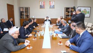Azərbaycan Həmkarlar İttifaqları Konfederasiyasında Özbəkistan Həmkarlar İttifaqları Federasiyasının nümayəndələri ilə görüş olub -    FOTO — foto 3