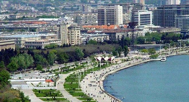 Zümrüd bulvardakı vəziyyətdən şikayətləndi:     Bu nə biabırçılıqdır?!