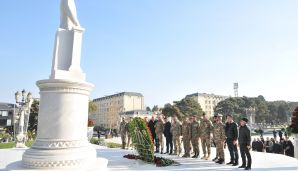 Abşeron rayonunda Ulu Öndər Heydər Əliyevin anım günü dərin ehtiramla qeyd olunub -   FOTOLAR — foto 4