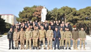 Abşeron rayonunda Ulu Öndər Heydər Əliyevin anım günü dərin ehtiramla qeyd olunub -   FOTOLAR — foto 7