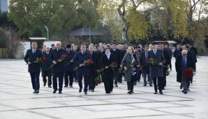 Xətai rayonunda Ulu Öndər Heydər Əliyevin anım günü ilə əlaqədar tədbir keçirilib -   FOTOLAR — foto 17