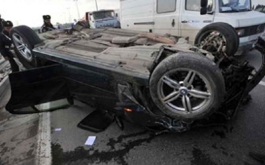 Azərbaycanda iş adamı "Lexus"la düşdüyü qəzada həlak oldu