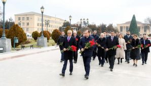 Naxçıvanda “Heydər Əliyev və Azərbaycan həmkarlar ittifaqları” mövzusunda konfrans keçirilib -        FOTOLAR — foto 3
