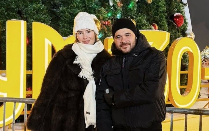 Eminin xanımı ilə Moskva gəzintisi -     FOTOLAR