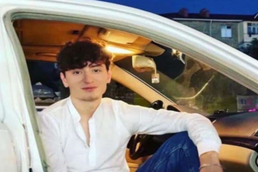 Qəzada ölən 20 yaşlı Mahmud evin tək övladı idi