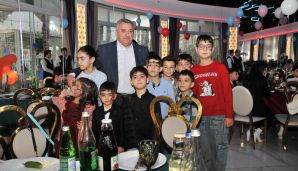 Abşeron rayonunda şəhid övladları üçün Dünya Azərbaycanlılarının Həmrəyliyi Günü və Yeni İl bayramı münasibəti ilə şənlik keçirilib -    FOTOLAR — foto 5
