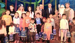 Respublikamızın şəhər və rayonlarında yaşayan uşaqlara bayram hədiyyələri verilib  -   FOTOLAR — foto 20