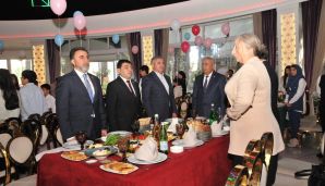 Abşeron rayonunda şəhid övladları üçün Dünya Azərbaycanlılarının Həmrəyliyi Günü və Yeni İl bayramı münasibəti ilə şənlik keçirilib -    FOTOLAR — foto 13