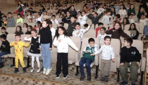 AHİK uşaqlar üçün bayram şənlikləri keçirir, sovqatlar paylayır -    FOTOLAR — foto 7