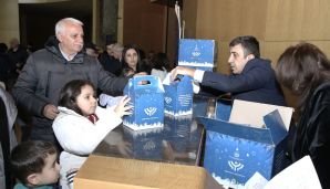 AHİK uşaqlar üçün bayram şənlikləri keçirir, sovqatlar paylayır -    FOTOLAR — foto 5