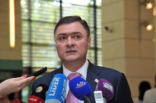 Deputatın oğlu Londondakı mənzilini satdı -     FOTO