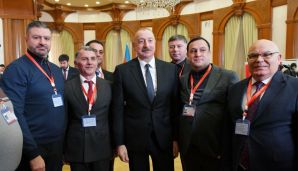 Prezident İlham Əliyev, birinci xanım Mehriban Əliyeva və ailə üzvləri Xankəndidə səs veriblər -     VİDEO - FOTO — foto 18