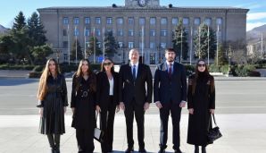 Prezident İlham Əliyev, birinci xanım Mehriban Əliyeva və ailə üzvləri Xankəndidə səs veriblər -     VİDEO - FOTO — foto 21