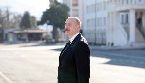 Prezident İlham Əliyev, birinci xanım Mehriban Əliyeva və ailə üzvləri Xankəndidə səs veriblər -     VİDEO - FOTO — foto 24