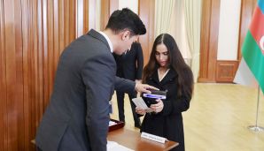 Prezident İlham Əliyev, birinci xanım Mehriban Əliyeva və ailə üzvləri Xankəndidə səs veriblər -     VİDEO - FOTO — foto 7