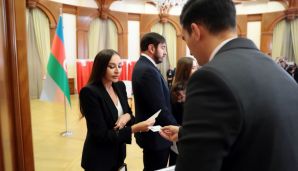 Prezident İlham Əliyev, birinci xanım Mehriban Əliyeva və ailə üzvləri Xankəndidə səs veriblər -     VİDEO - FOTO — foto 8