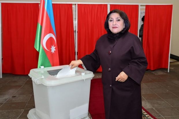 Milli Məclisin sədri Sahibə Qafarova səs verdi