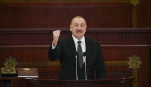 Prezident İlham Əliyev müqəddəs “Qurani-Şərif”ə əl basaraq and içib -   YENİLƏNDİ - 4 — foto 1