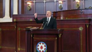 Prezident İlham Əliyev müqəddəs “Qurani-Şərif”ə əl basaraq and içib -   YENİLƏNDİ - 4 — foto 3