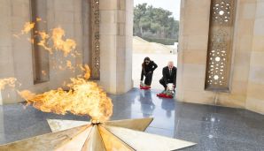 Dövlət başçısı və Mehriban Əliyeva Şəhidlər xiyabanını ziyarət etdi -         FOTOLAR - YENİLƏNDİ — foto 2