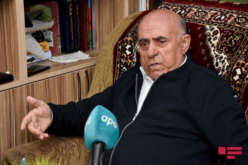 Xalq yazıçısı reanimasiyadadır