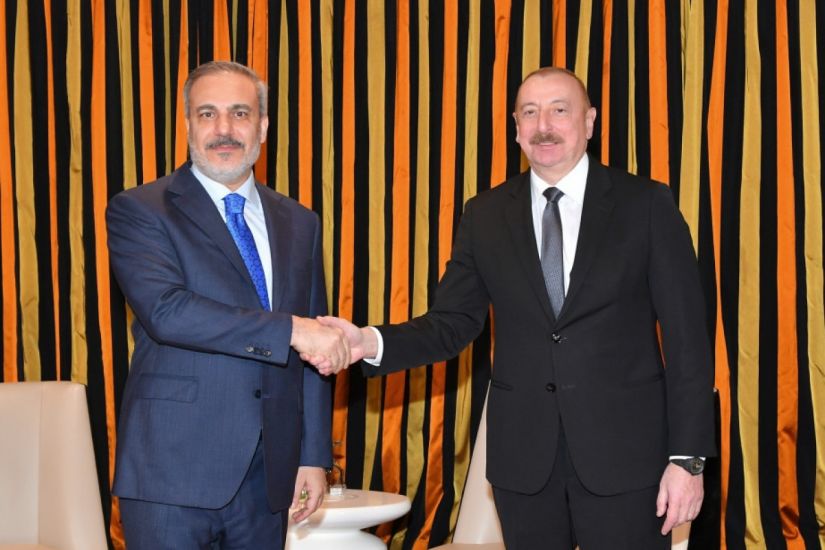 İlham Əliyev və Türkiyənin xarici işlər naziri Münxendə görüşdü