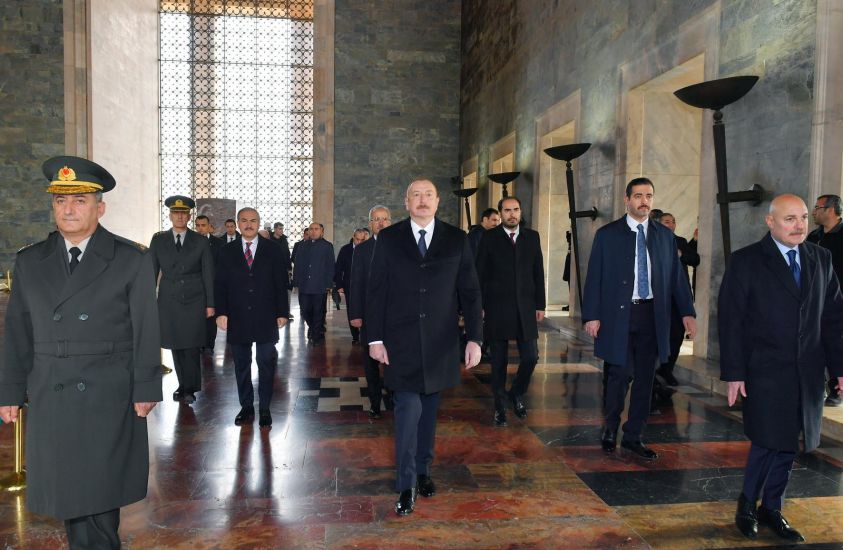 Prezident İlham Əliyev Ankarada Anıtqəbiri ziyarət edib -   FOTO - YENİLƏNDİ