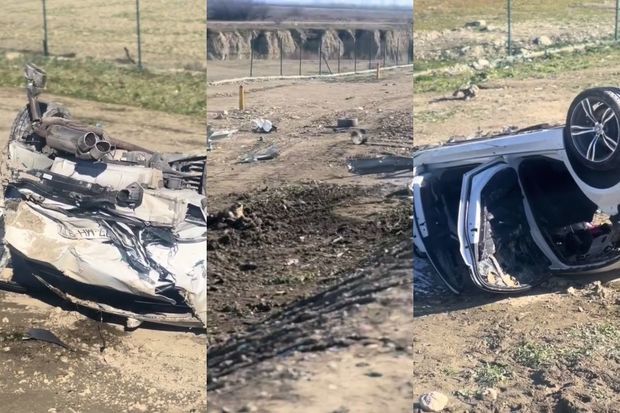 Ödənişli yolda növbəti qəza: BMW tanınmaz hala düşdü -     VİDEO