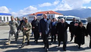 Prezident Xocalıda soyqırımı memorialının təməlini qoyub, rayon ictimaiyyətinin nümayəndələri ilə görüşüb -   FOTO - YENİLƏNDİ - 3 — foto 15