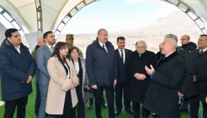 Prezident Xocalıda soyqırımı memorialının təməlini qoyub, rayon ictimaiyyətinin nümayəndələri ilə görüşüb -   FOTO - YENİLƏNDİ - 3 — foto 3