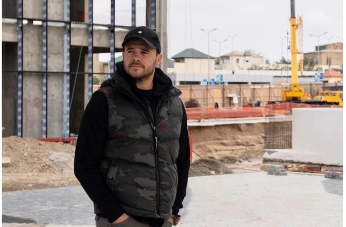 Emin Ağalarov Bakıda 4 mərtəbəli avtodayanacaq tikir