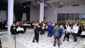 Bayram günlərində Naftalana gələn turistlərin sayı artıb -       FOTOLAR — foto 6
