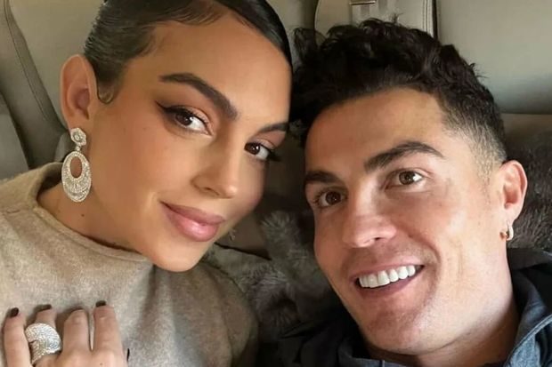 Ronaldunun sevgilisinin Yeni il səyahəti ilə bağlı paylaşımı gündəm oldu -     VİDEO