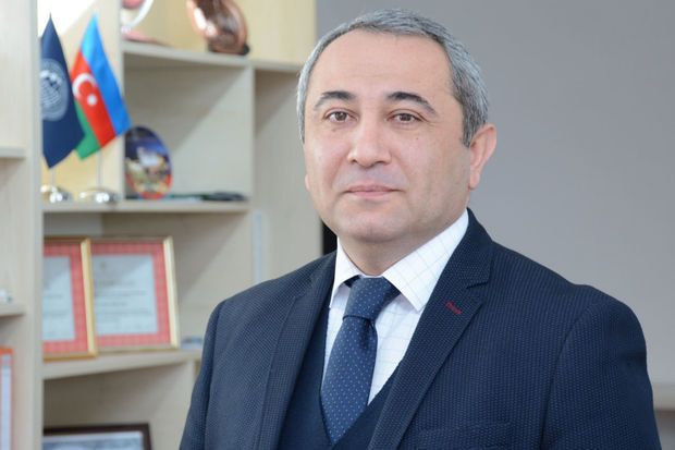 AYNA rəhbərliyi jurnalistlərə trolluq təklif edib?