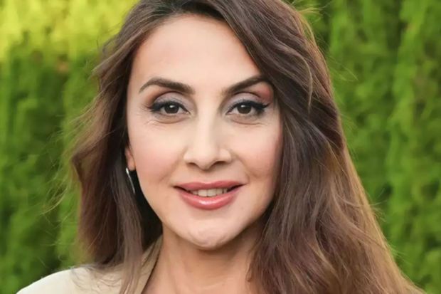 Əməkdar artist Hüsniyyə Mürvətova:     “Oğlanlar küçədə arxamca qaçırdılar” - FOTO