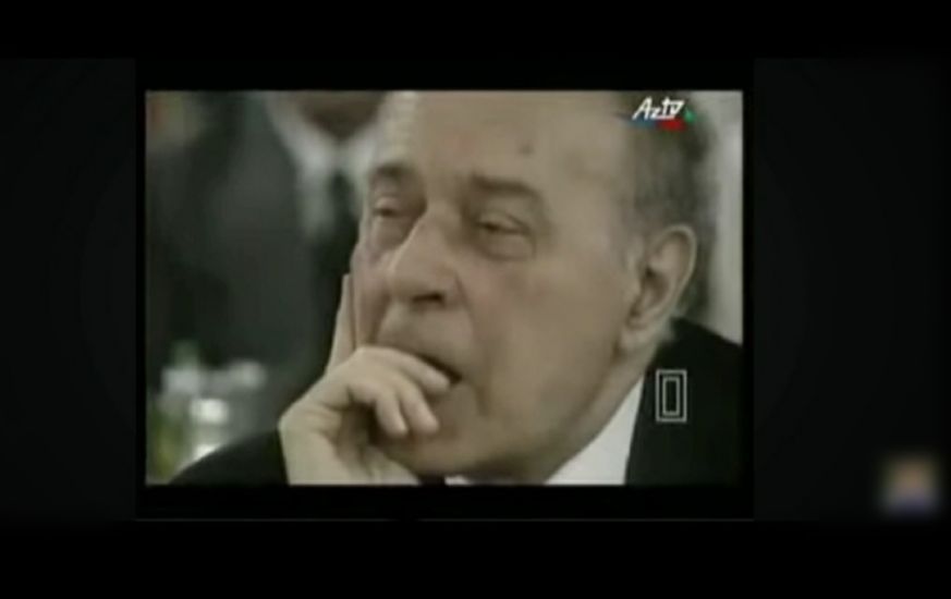 Heydər Əliyevin Aygün Bəylərin ifasında "Tut ağacı" mahısına kövrəldiyi an -   VİDEO