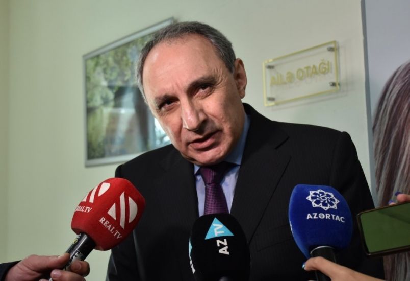 Kamran Əliyev: Növbətçi həkim otağa 7 dəqiqə sonra daxil olub -     VİDEO
