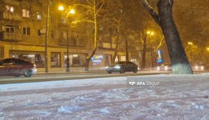 Bakıda qar avtomobillərin hərəkətinə çətinlik yaradıb -     FOTO — foto 5