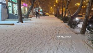 Bakıda qar avtomobillərin hərəkətinə çətinlik yaradıb -     FOTO — foto 6