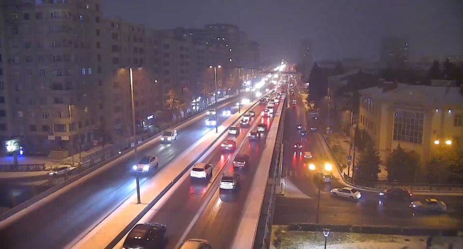Bakının bəzi yollarında sıxlıq müşahidə edilir -     SİYAHI
