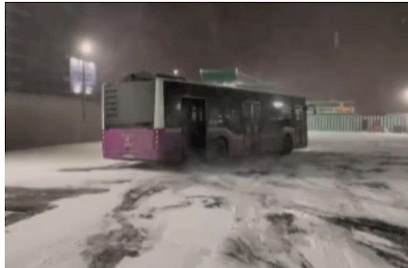 Bakıda “drift” edən avtobus sürücüsü gündəm oldu -     VİDEO