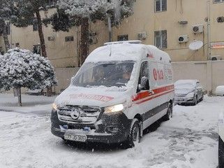 Qarlı havayla bağlı travma alan 22 nəfər xəstəxanaya yerləşdirilib