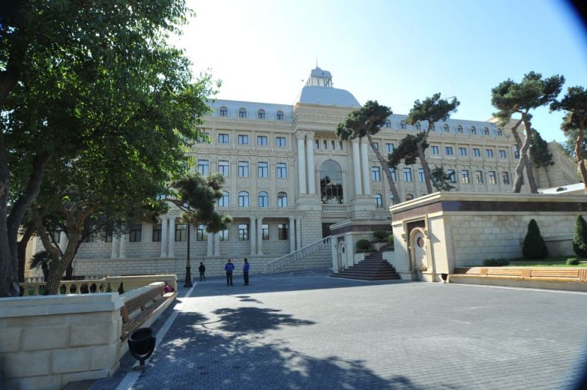 Azyaşlı şagirdi zorakılığa məruz qalan 6 saylı məktəbin rəhbərliyinə     CƏZA